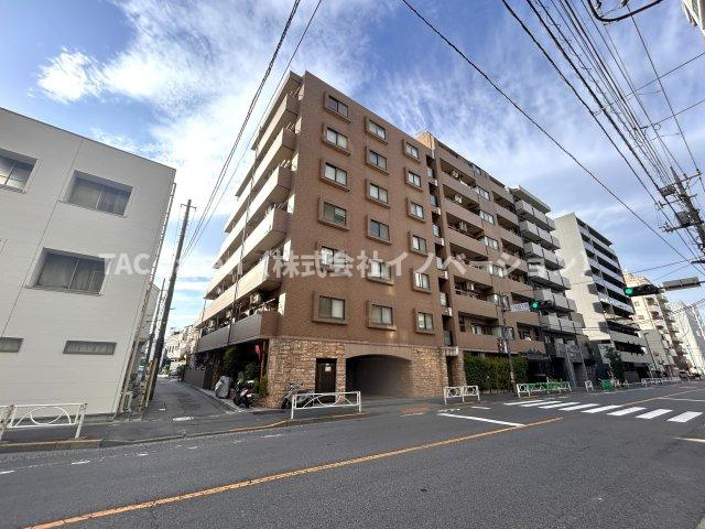 ダイアパレス八広花水木通りトリニティの外観|青空に映えるこの雄大な佇まい。
陽当たり、立地、周辺環境など恵まれた好条件となっております。