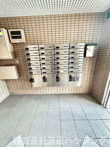 サンシャイン江坂のその他共用部分|宅配BOX（後付け）付いてます。