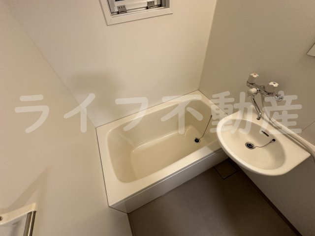 メゾン北深江の浴室|お風呂で日々の疲れを落としましょう