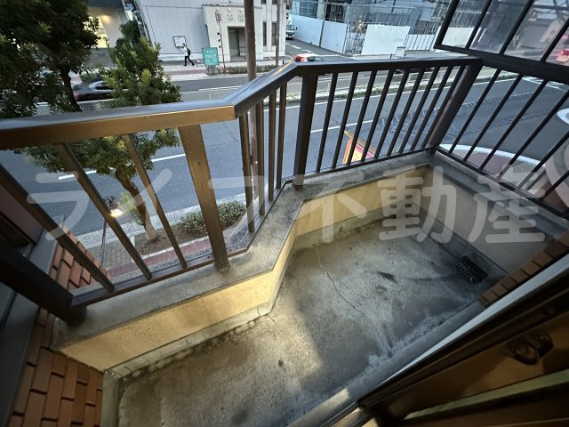 メゾン北深江のバルコニー|開放的で明るい空間を演出してくれるバルコニーです