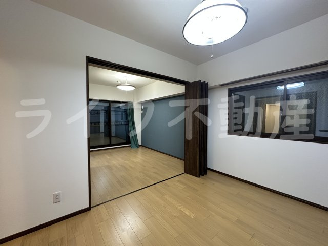 メゾン北深江の洋室|コンパクトで使いやすい洋室です