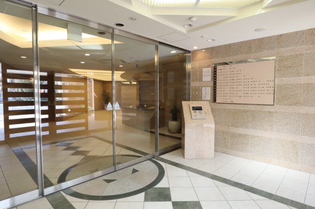 アルファステイツ垂水星が丘のエントランス