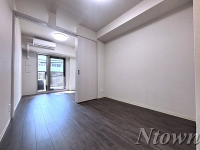 【居間・リビング】 | プレサンス名駅南ブリエ | こちらのリビングで趣味の時間をお楽しみください