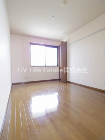 ユニフローラの洋室