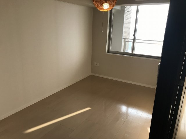 【洋室】 | アウルタワー