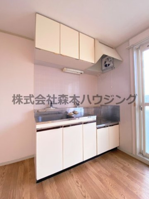 【キッチン】 | 　フラット・タームー | キッチンでお料理をお楽しみください