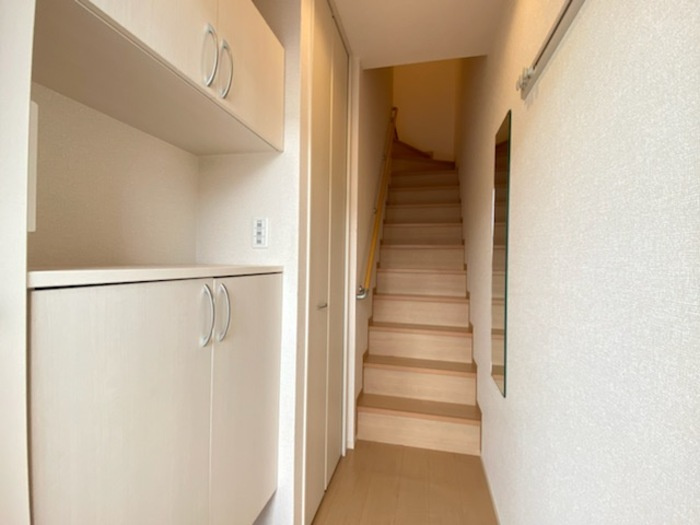 グランヴァリ B棟の玄関|玄関