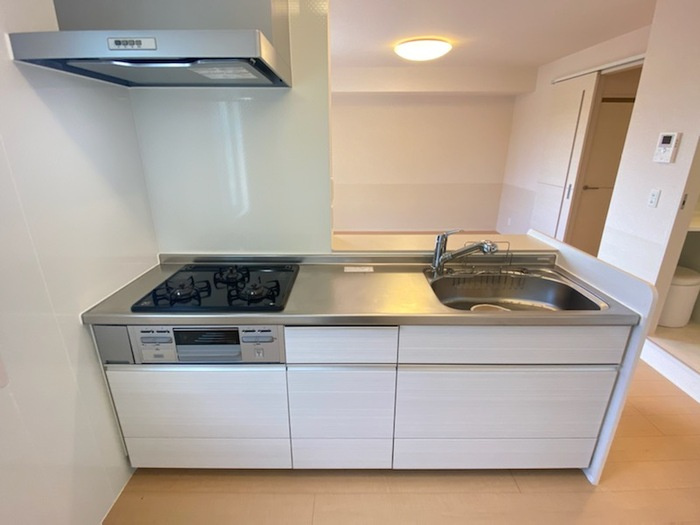 グランヴァリ B棟のキッチン|対面キッチン