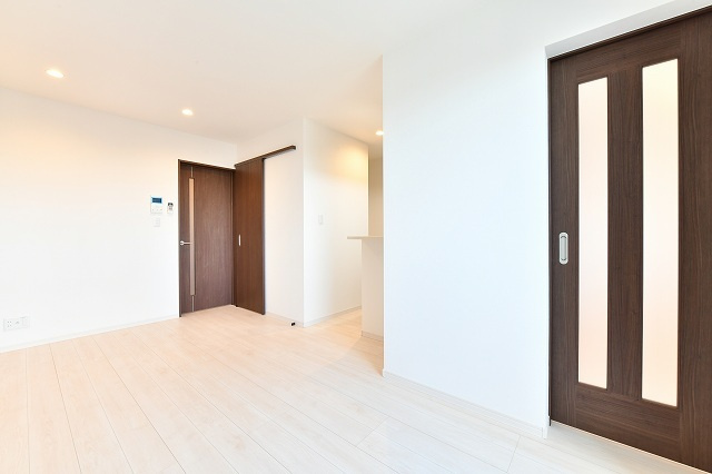 ＲＥＧＡＬＥＳＴ　ＣＡＲＡＴ(レガリストカラット)の居間・リビング