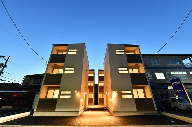 ＲＥＧＡＬＥＳＴ　ＣＡＲＡＴ(レガリストカラット)の外観