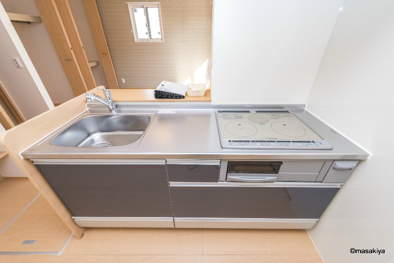 フローラ稲葉のキッチン|カウンターキッチン　IHクッキングヒーター付
