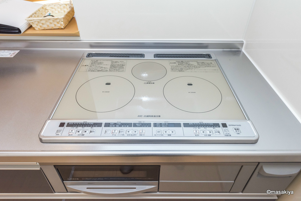 フローラ稲葉のキッチン|カウンターキッチン　IHクッキングヒーター付