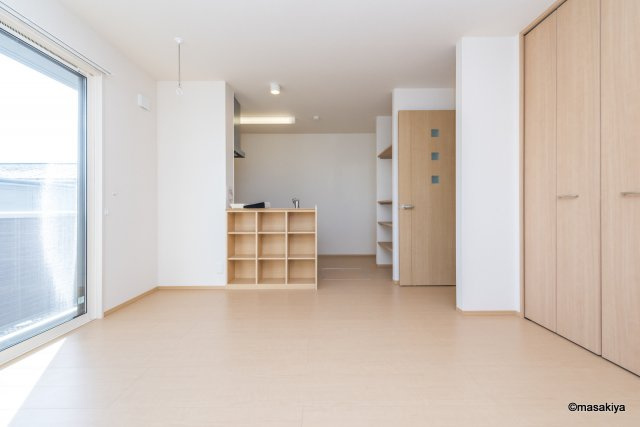 フローラ稲葉の居間・リビング