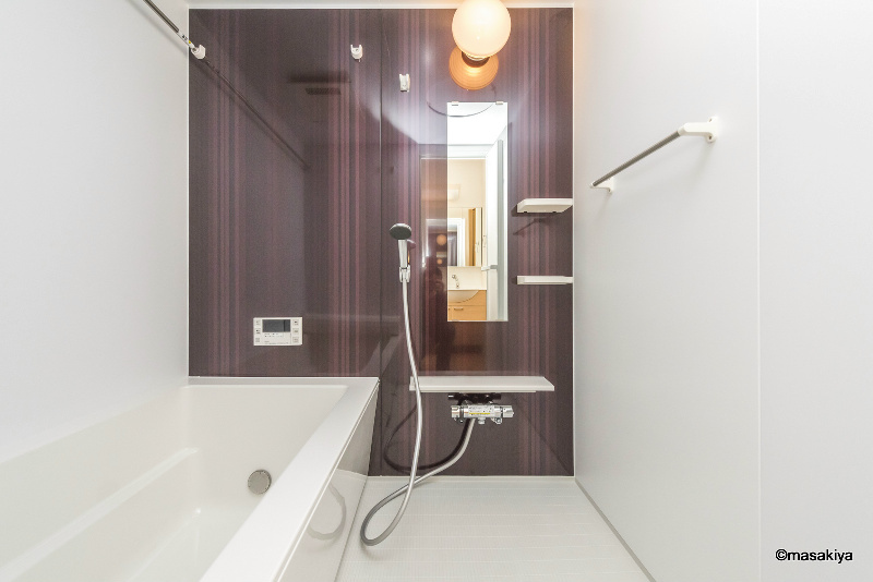 フローラ稲葉の浴室|お風呂　追い焚き・浴室乾燥機付きです。