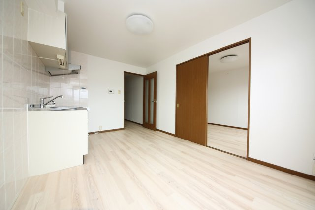 虹の丘BRAINの居間・リビング