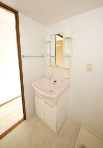 虹の丘BRAINの独立洗面台