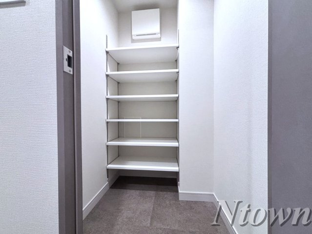 【収納】 | プレサンス名駅南ブリエ | 小物を収納するのに便利です