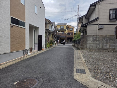 【前面道路含む現地写真】 | 山科区音羽前出町　新築戸建
