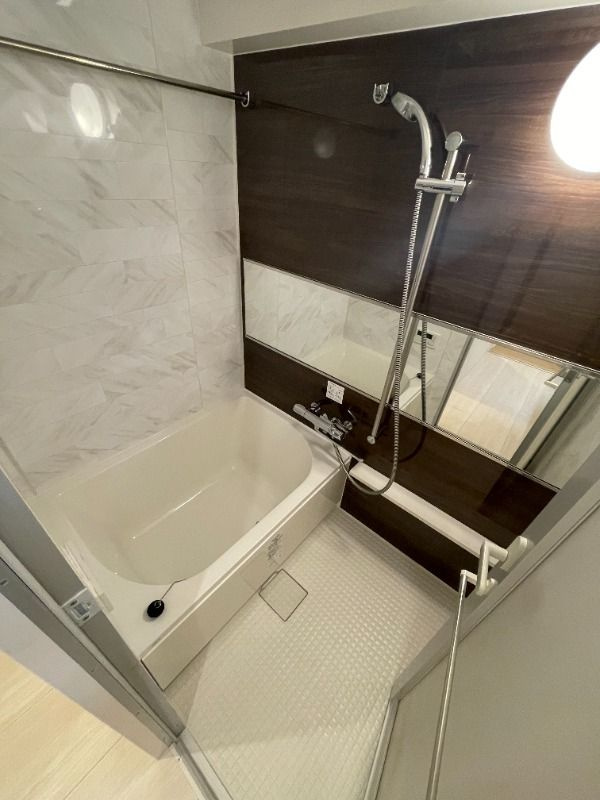 ＶＥＲ ＦＬＡＴの浴室