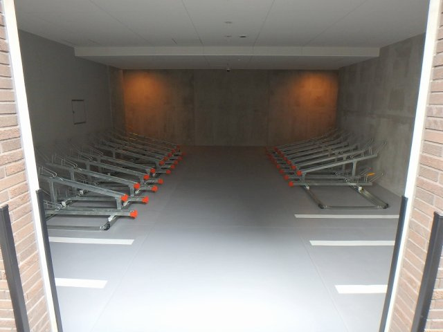 アーバネックス文京本郷の駐車場