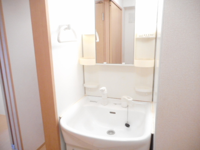 ファミール妙典の洗面所