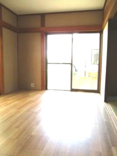 岩出市　東坂本の洋室