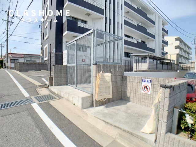 ペンディオの駐車場