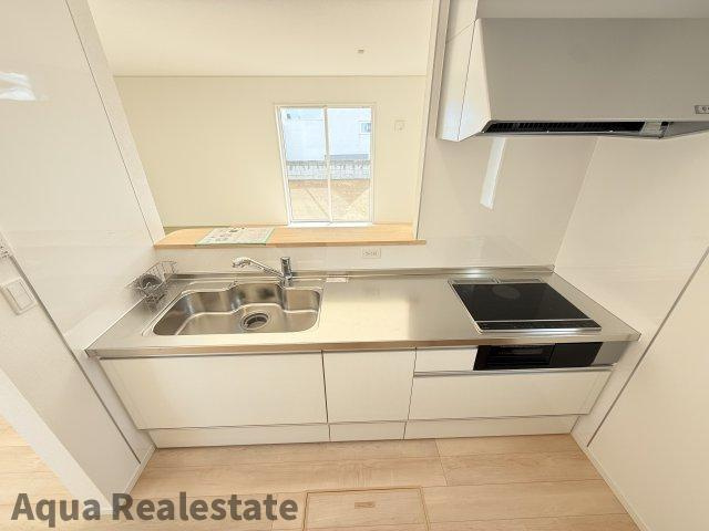 丸亀市今津町の新築一戸建のキッチン|キッチンでお料理をお楽しみください