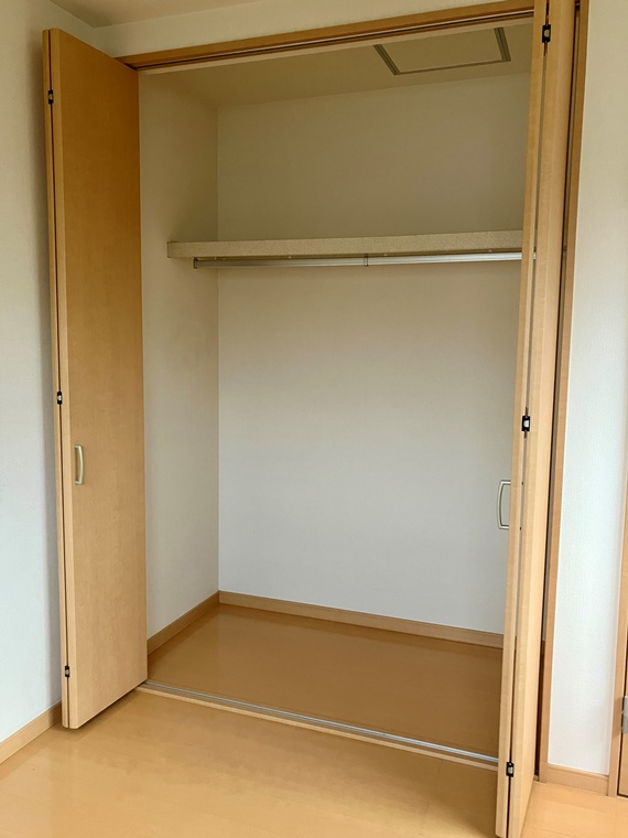 若草台戸建の収納