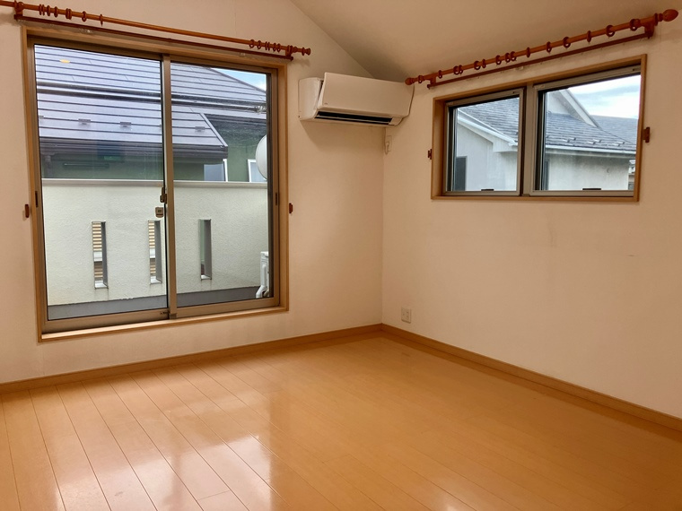 若草台戸建の寝室