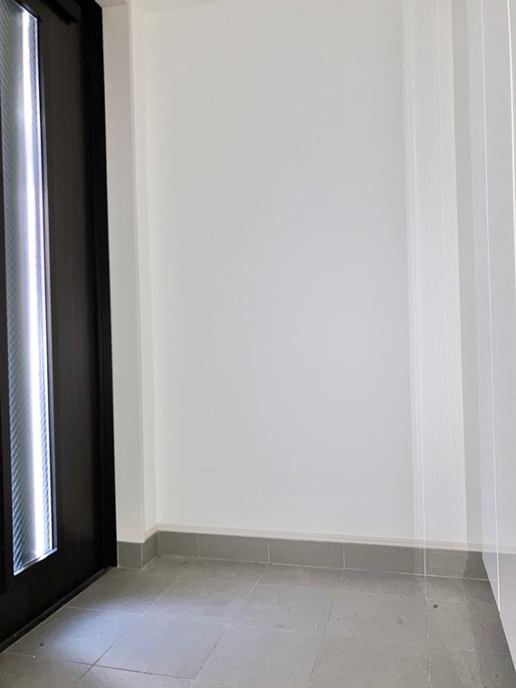 中落合戸建の玄関