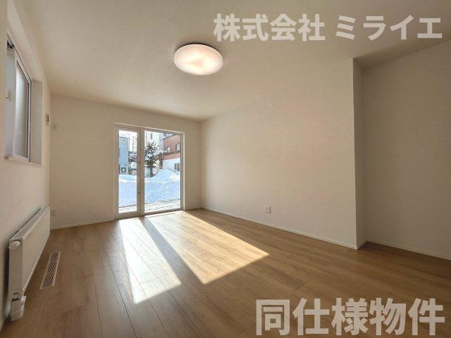 【新築戸建】札幌市東区本町1条6丁目6棟の居間・リビング