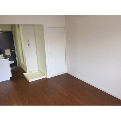 【居間・リビング】 | クレッセントハウス | 居室