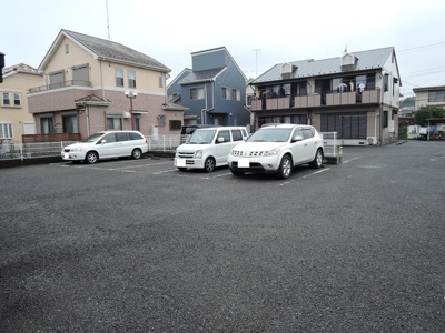 敷地内に駐車場があります／要空確認
