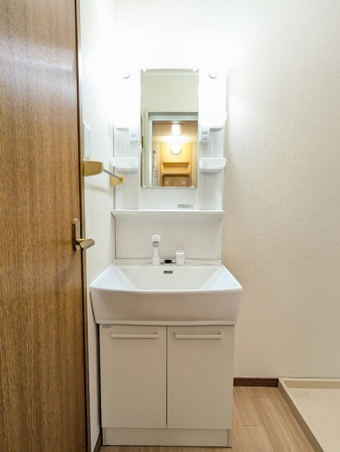 独立洗面台