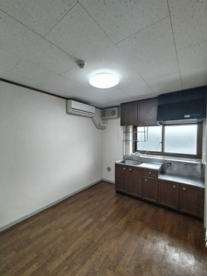 ※クリーニング前（照明は設備ではありません）