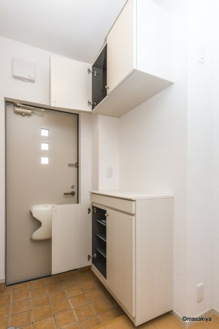 プリマベーラ　Aの玄関