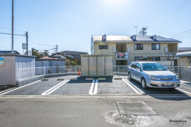 アルヴィータの駐車場