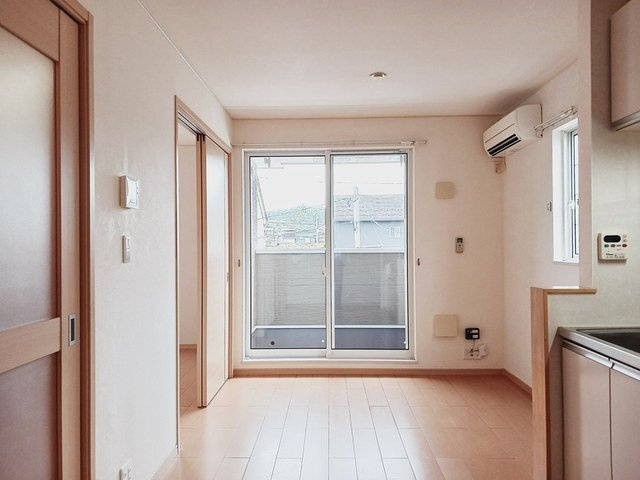 エレガンスヤツオＥの居間・リビング