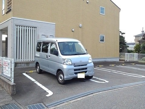 ルメルシエの駐車場