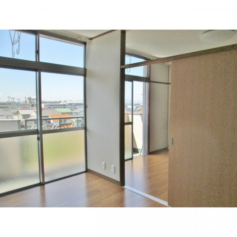 丸国ビルの内装