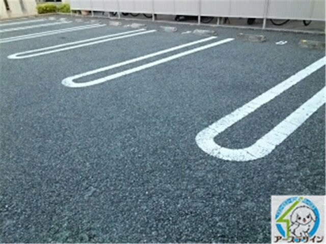 クローバー Ⅰの駐車場