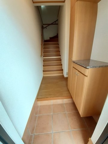 アルハンブラ二番館の玄関
