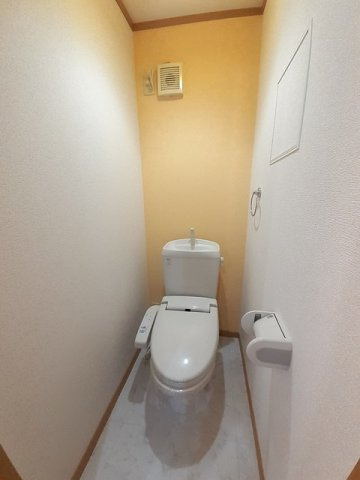 アルハンブラ二番館のトイレ