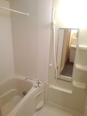 メゾングレイスＡの浴室