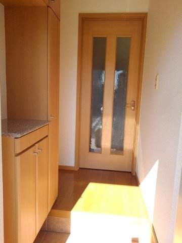 メゾングレイスＡの玄関