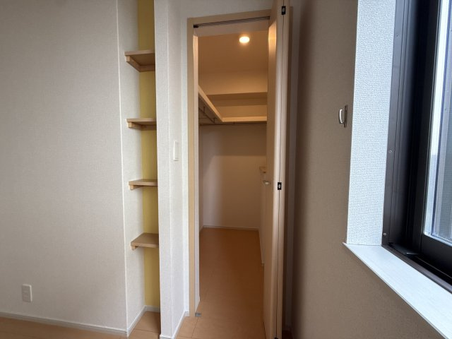 プロムナード弐番館の収納