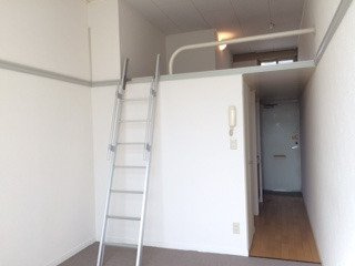 レオパレスディザイアの居間・リビング|現況優先