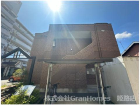 メゾンクローバーの外観