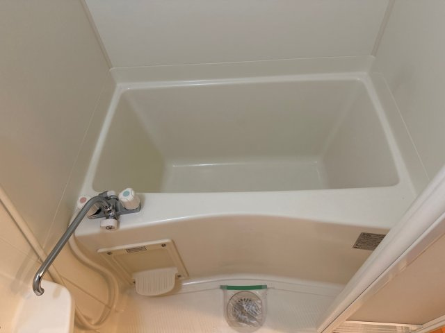 メゾンクローバーの浴室